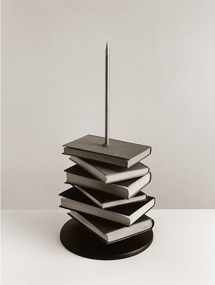 Sans titre, 2009. © Chema MadozCourtesy galerie Esther Woerdehoff