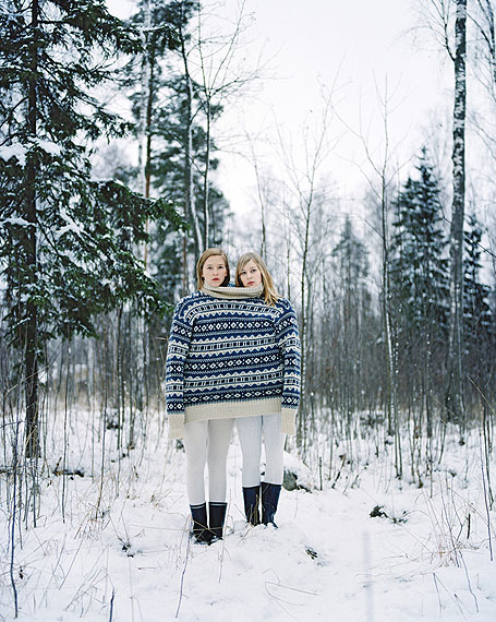 © Wilma Hurskainen, Carry Me II, 2011, c-print on aluminium, 80 x 64 cm