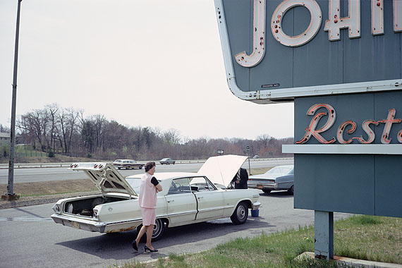 Mitch Epstein: Massachusetts Turnpike, 1973Aus der Serie