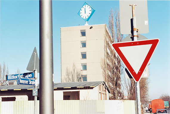 Joachim Brohm, no title: from the series: Areal Munich 1992–2002, C-print Münchner Stadtmuseum © Joachim Brohm, VG Bild-Kunst, Bonn 2011