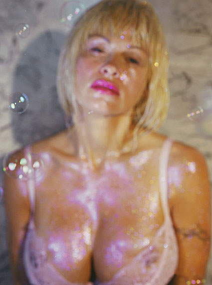 Pink Bra (Pamela Anderson), 2007 C-Print 218 x 152 cm © Marilyn Minter. Courtesy Salon 94, New York