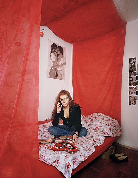 aus Suburban Dreams (2011): Lucia, Deutschland, © Beth Yarnelle Edwards
