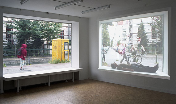 Sebastian Stumpf, Installationsansicht von Sleep, Wohnung Felix Rehfeld, Bremen, 2007