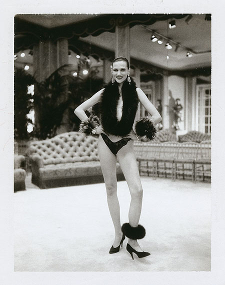Helmut Newton, Yves Saint Laurent, Paris 1991 © Helmut Newton Estate