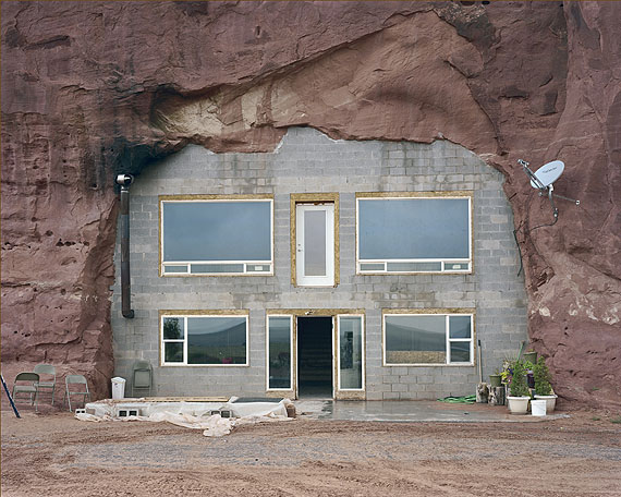 Alec Soth2008_08zL0238b (cave home, front)2008archival pigment print, diptych81,3cm x 101,6cmCourtesy Loock Galerie, Berlin