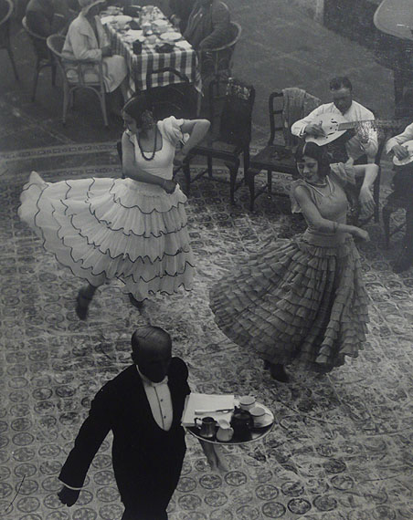 Dancers, Seville, Spain, 1930 &copy; Martin Munk&aacute;csi.   Vintage silver gelatin print.