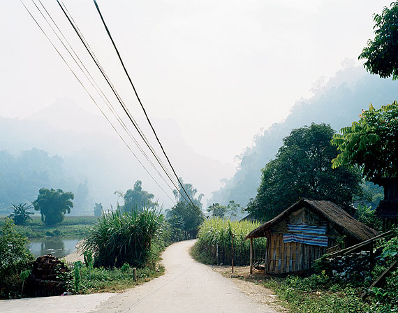 Hans-Christian Schink, Ba Be (1), 2005, Serie &bdquo;Vietnam&ldquo;&copy; Hans-Christian Schink, courtesy Galerie Rothamel Erfurt/Frankfurt a.M. und Galerie Kicken Berlin