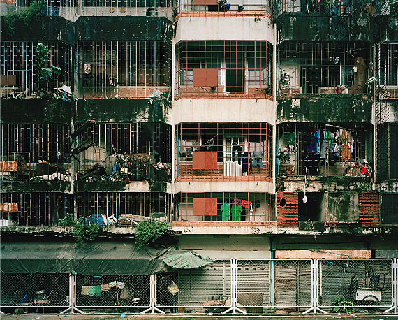 Ratchaprarop # 3972010c-print mounted on aluminium, framed122 x 147 cm | 48 x 57.9 inchEdition 5 + 2 AP
