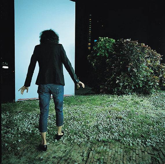 YANG YONG: "Shenzhen 2009"(2009) C-Print. 80 x 80cm - Edition of 8; 150 x 150cm - Edition of 3&copy;Yang Yong. Courtesy of m97 Gallery.