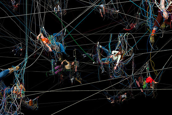 Enredos 3, 2008, Kodak Endura/aluminum, 150 x 225 cm © Daniel Canogar