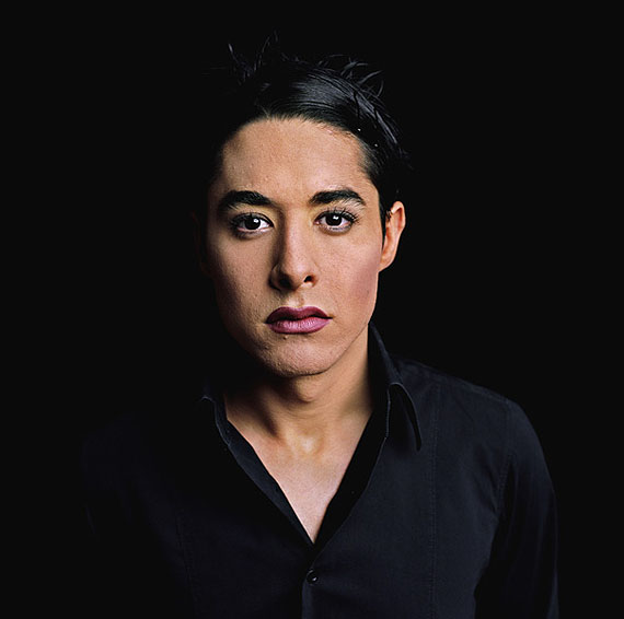 Igualito que su madre. Hector, 2004, c-print, 100 x 100 cm © Germán Gómez