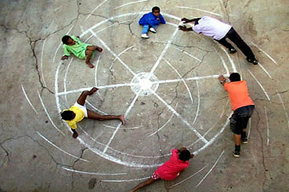 Robin RhodeMarongrong (Colour Wheel), 2002Digtial animation© Robin Rhode