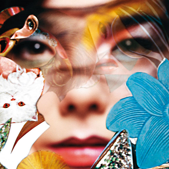 Cover Image:Inez van Lamsweerde & Vinoodh MatadinBjörk©2001 Visionaire™ Publishing, LLC All rights reserved