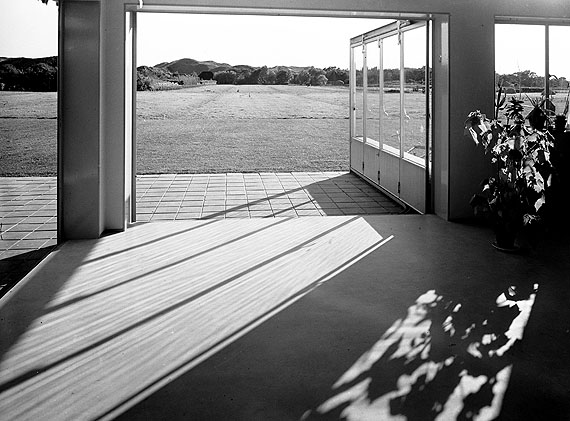 Eva Besny&ouml;, Sommerhaus Groet, Noord-Holland 1934, &copy; Eva Besny&ouml;/Maria Austria Instituut