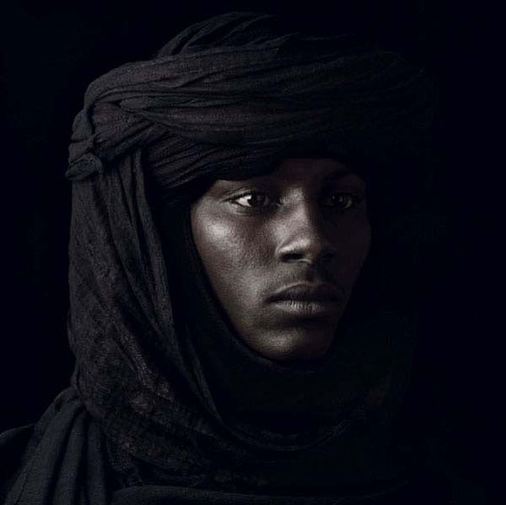 © Jean-Baptiste Huynh, Monochrome – Portrait, 2011