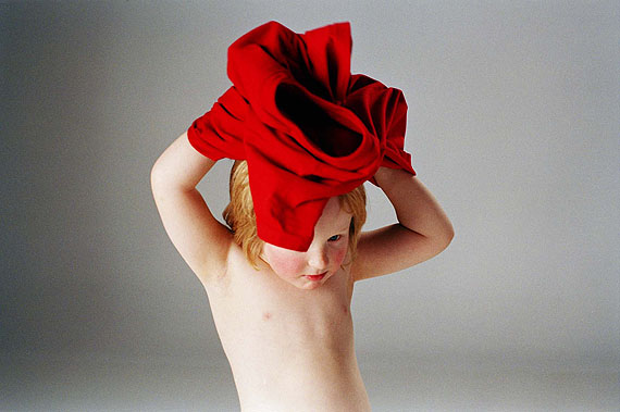 Red Shirt, 2003 16 mm film on DVDDuration: 4 min 28 secEdition 5 +2 ap + 1 ppCamera by Kimmo JaatinenProduced by Galerie Anhava