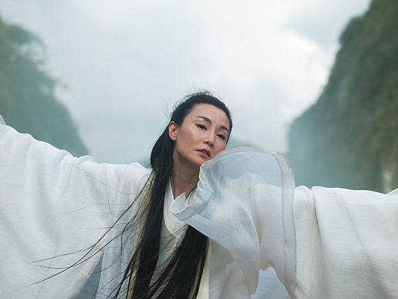 Isaac JulienMaiden of Silence (Ten Thousand Waves) 2010Endura Ultra fotografi 180 x 240 cm © Isaac Julien & Victoria Miro Gallery, London