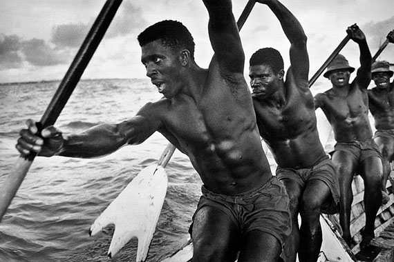 Marc RiboudDockers of Accra, Port of Accra, Ghana, 1960&copy; Marc Riboud / Courtesy Polka Galerie.