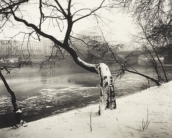 Josef Sudek (1896–1976) Moldau mit Nationaltheater / with national theaterPrague c. 1948Vintage silver print, contact print22,5 x 27,8 cm (8.9 x 10.9 in)Signed and dated »1946-48« by the photographer in ink in the margin, annotated in pencil in an unidentified hand on the reverse€ 4,000 / € 7,000–9,000