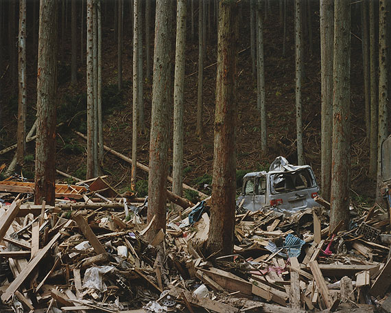 © Naoya HatakeyamaRikuzentakata, Kesen-cho 2011.04.04courtesy the artist