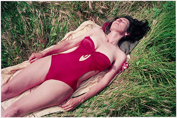 aus der Serie "Let's sit down before we go"&copy; Bertie van Manen