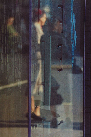 Saul Leiter: Walking, 1956 © Saul Leiter Courtesy: Saul Leiter, Howard Greenberg Gallery, New York