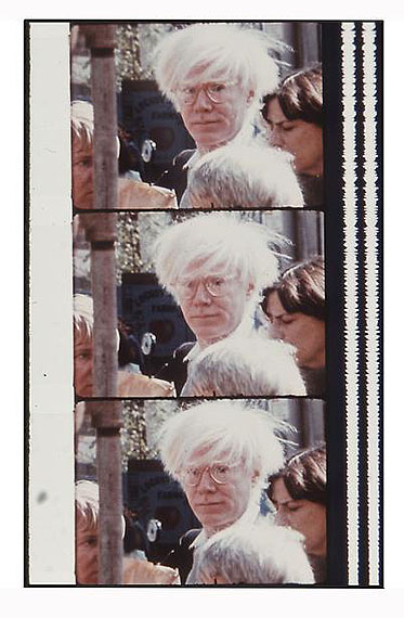 Jonas MekasWarhol at the Farmer's Market, October 18, 1980© Jonas Mekas, courtesy James Fuentes Gallery/Edwynn Houk Gallery