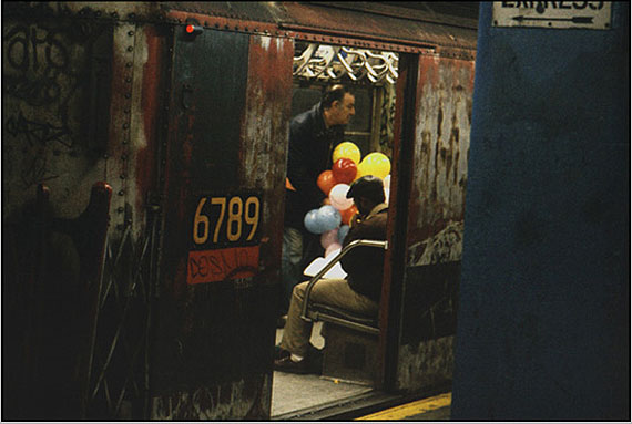 Balloons in the subway, 1984, New York © Frank Horvat  |  www.horvatland.com