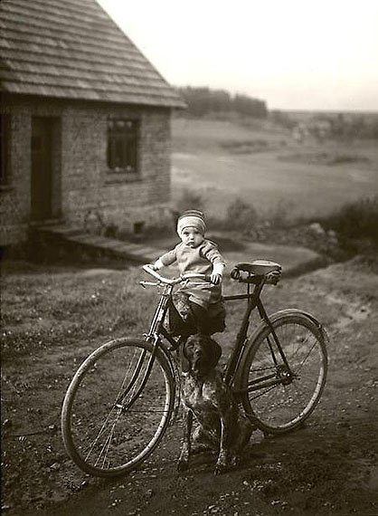 Forester's child, Westerwald, 1931© SK-Stiftung Kultur - August Sander Archiv / VG-Bild Kunst, Bonn