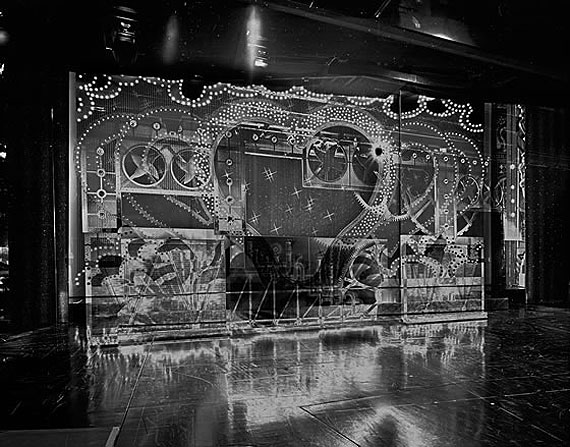 The Mirage, 2011© Valérie Belin. Silver gelatin print