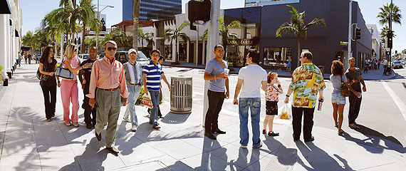 Barry Frydlender, Rodeo Drive, Los Angeles, 2011, Courtesy of the artist and Andrea Meislin Gallery, New York
