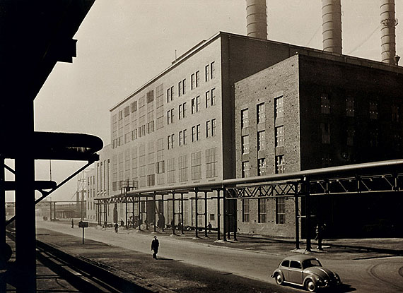 LOT 1086Paul Wolff (1887–1951) Kraftwerk nach dem WiederaufbauVintage silver print12,8 x 18 cm (5 x 7,1 in)1951