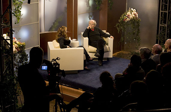 Omer FastTalk Show, 2009Film und PerformanceCourtesy Arratia Beer, Berlin; gb agency, ParisFoto: Olimpia Dior