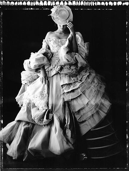 Madame au Ch&acirc;telet, Dior by John Galliano, Atelier d'artiste rue Caulaincourt, Paris, 2007 &copy; Cathleen Naundorf