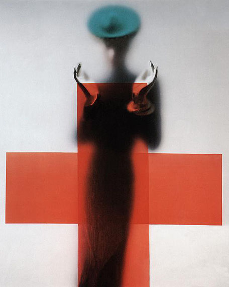 Erwin Blumenfeld, American Vogue, March 1945© Condé Nast/Erwin Blumenfeld
