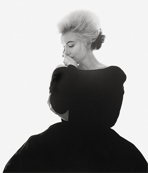 Marilyn Monroe, Im Ballkleid, denkend, 1962 © Bert Stern/Courtesy Sammlung Reichelt und Brockmann Mannheim