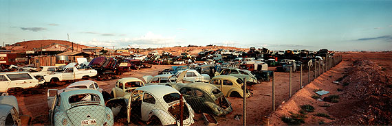 Wim Wenders, Beetle Cemetery in Coober Pedy, 1988 © Wim Wenders