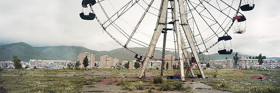 Wim Wenders, Ferris Wheel (Reverse Angle), Armenia, 2008 © Wim Wenders