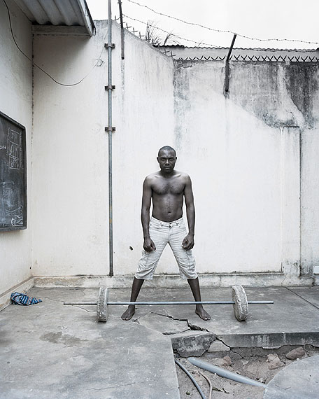 Malte Wandel: FOFO (big brother), Lomé, Togo, 80 x 100 cm