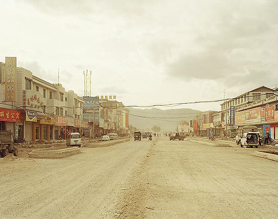 © Nadav Kander, Zhongdian I (Shangri-La), Yunnan Province, 2006