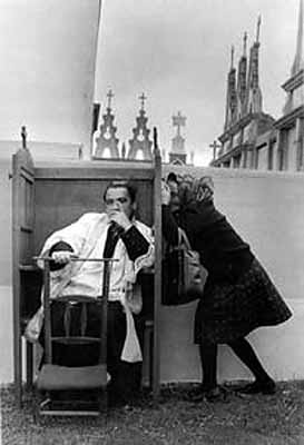 C. García Rodero . La confesión. Saavedra, 1978