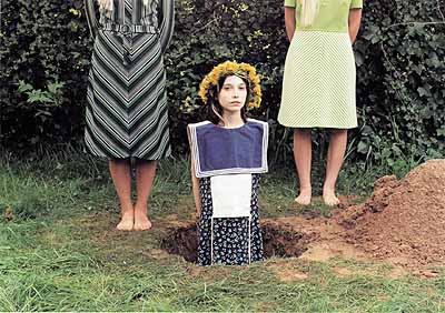 Katharina Mayer, aus der Serie Carrie und Ich, 2001/02