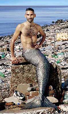 Sireno en el rio de la plata, 2001