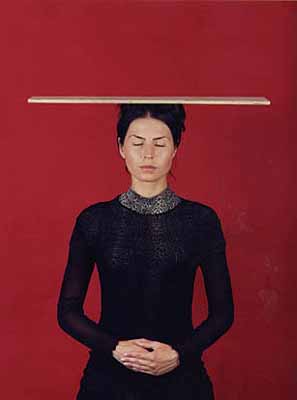 Katharina Mayer, Servir et Disparaitre, 2003, C-Print, Diasec, je 125 x 90 cm, Ed. 3