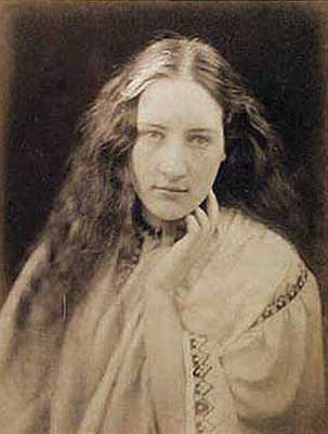 Moti Mentali – Mirroring Victorian and Contemporary Photography Moti Mentali – Mirroring Victorian and Contemporary Photography