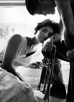 Helima & Chet Baker, Redondo Beach, 1958 © William Claxton