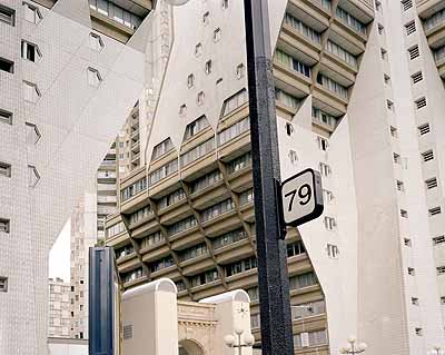o.T. (Les FaÇades2), 2003-2004
C-Print
100 x 130 cm
© Valérie Jouve