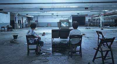 Chen Chieh-jen
Factory, 2003
Super 16 mm transferred into DVD, color, silent, 30’, single-channel
Video installation view, abandoned factory, Taoyuan
Courtesy the artist