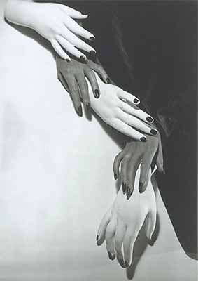 Horst P. Horst
Hands, Hands
1941 H.P.Horst is represented by H.P.Horst Estate, Galerie Volker Diehl, Berlin