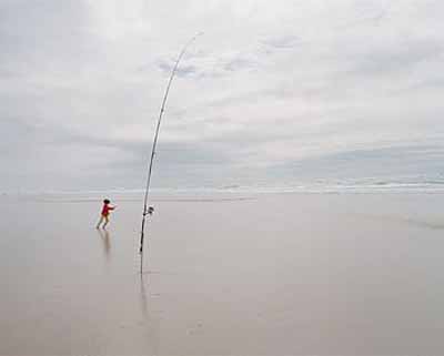 Canne-à-pêche . Mobile, 2002C-print 160 x 130 cm (ou 80 x 64 cm),montés sur aluminium, sous plexiglas avec encadrements en bois de chêneEdition à 8 exemplaires.